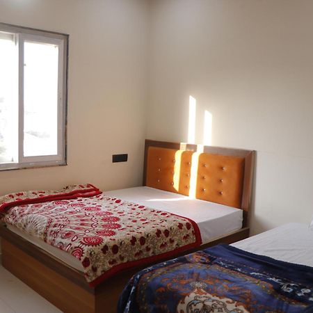 Dolphin Guest House Mathura Ngoại thất bức ảnh